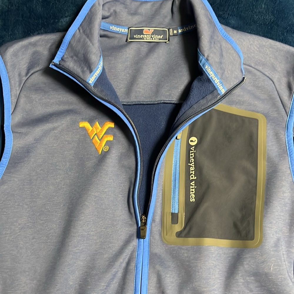 Vineyard Vines by Shep & Ian West Virginia Vest with stitched Logo men’s medium